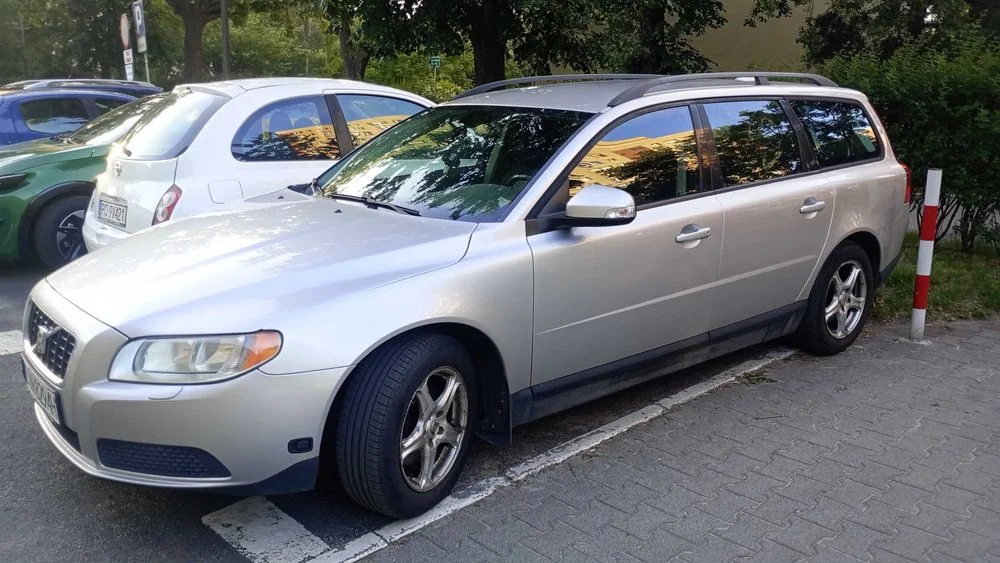 Volvo v70 2.0f 2008 r – zdjęcie 2