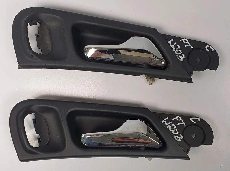 Klamka Wewnętrzna Prawy Tył Mercedes W203 A3185 – zdjęcie 6