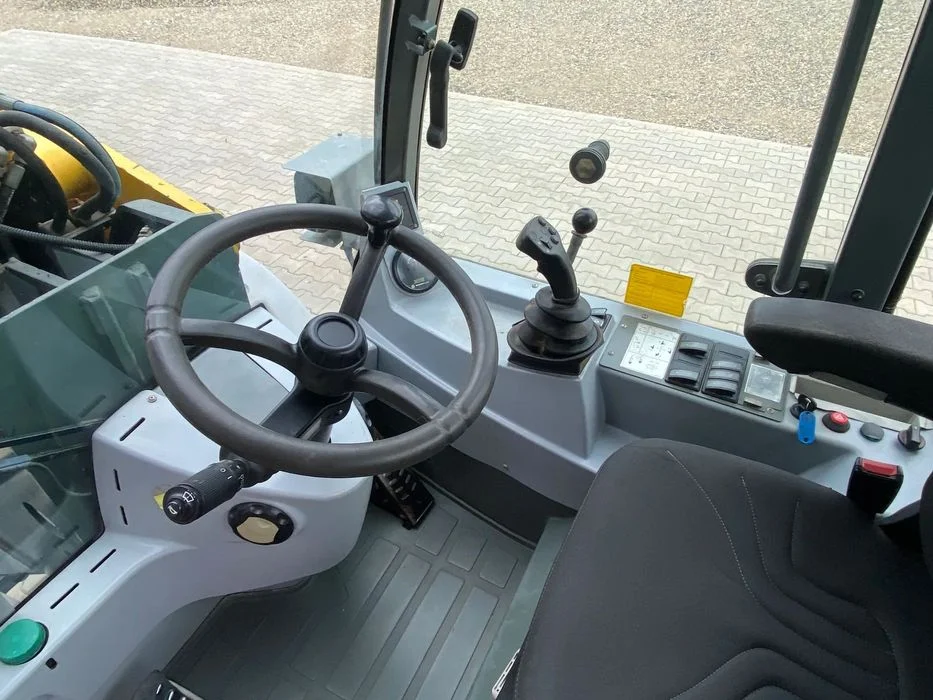 Kramer 750T Ładowarka czołowa teleskopowa Hydrauliczne szybkozłącze Łyżka 4w1 Widły CAT Schaffer Atlas Wacker – zdjęcie 9