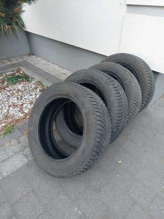Opony Nokian 205 55 R16 całoroczne – zdjęcie 2