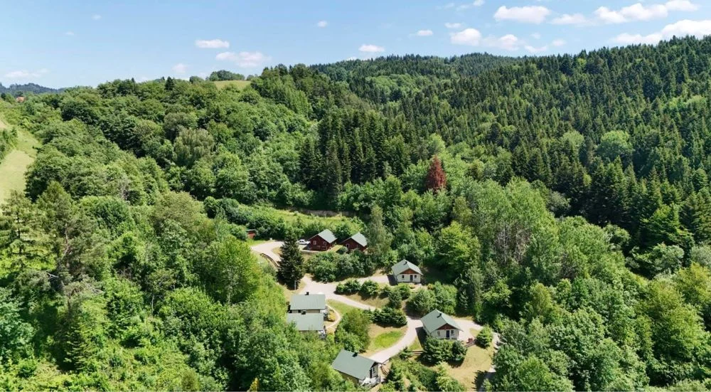 Wolny SYLWESTER DOMKI Nad Soliną w Bieszczadach w lesie na odludziu blisko jeziora