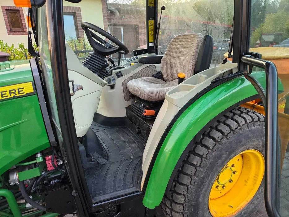 John Deere 3033R – ciągnik komunalny / sadowniczy 2017 rok 4x4 – zdjęcie 6