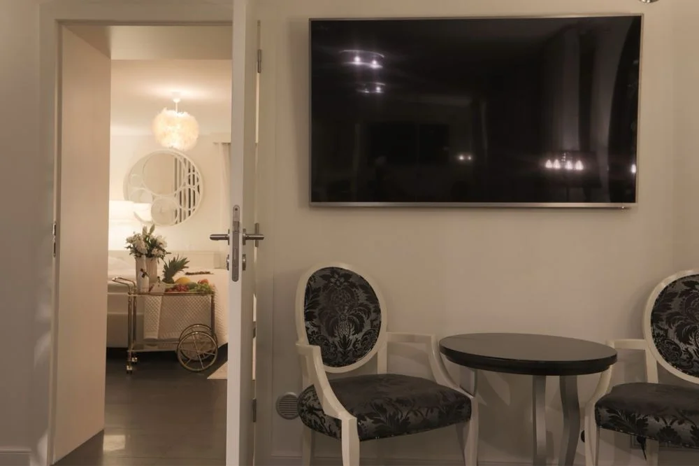 Diamond PRYWATNY BASEN I SAUNA Poznań Apartament Premium Zaręczyny Rocznice Okazje – zdjęcie 9