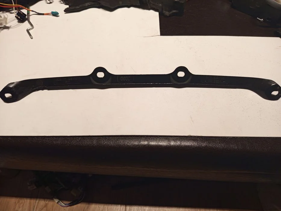 spoiler mocowanie wnęki kola AUDI A4 B9