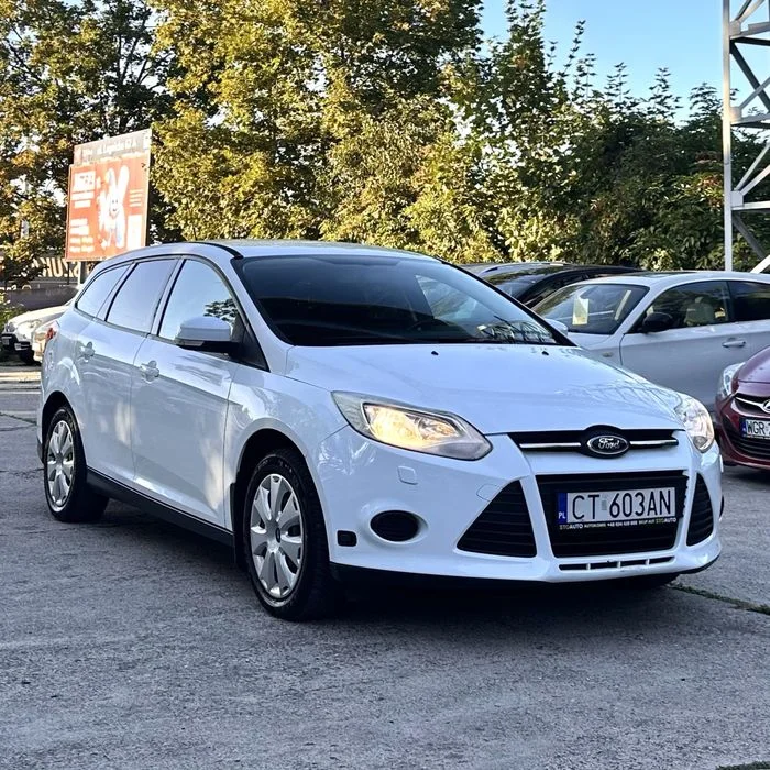 Ford Focus MK3 – 1.6 Benzyna 120KM – Manual – Niski przebieg – Zadbane – Klima – Grzane fotele – 2013 – zdjęcie 2