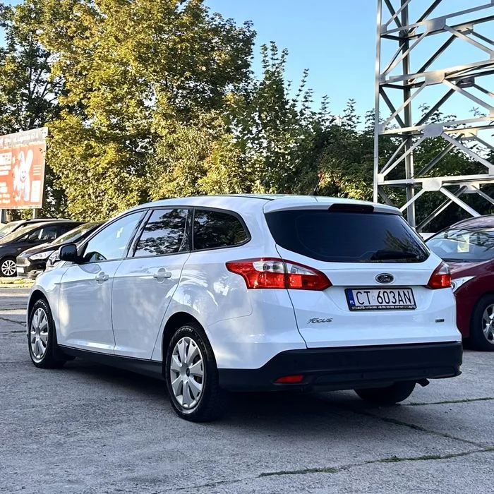 Ford Focus MK3 – 1.6 Benzyna 120KM – Manual – Niski przebieg – Zadbane – Klima – Grzane fotele – 2013 – zdjęcie 3