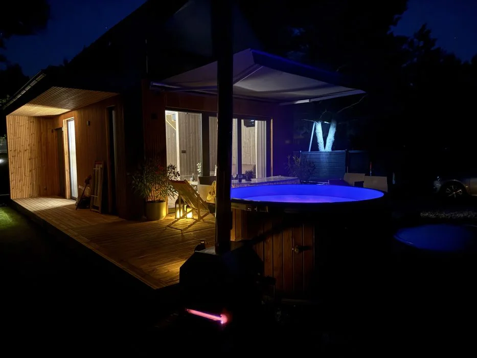 Domek nad jeziorem, las jacuzzi prywatne – zdjęcie 6