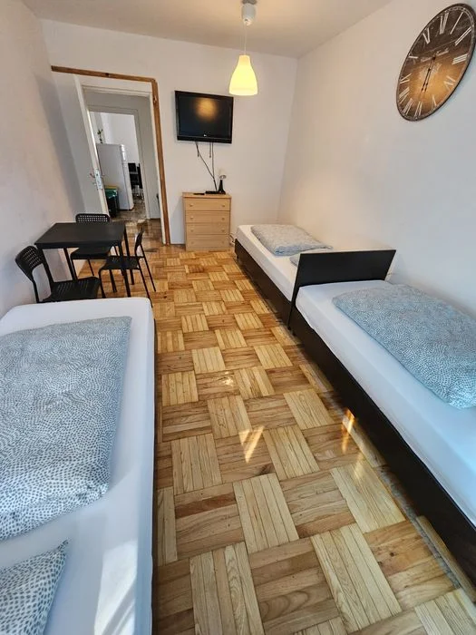 Noclegi KROLOWEJ JADWIGI parking zwierzyniec Kraków – zdjęcie 11