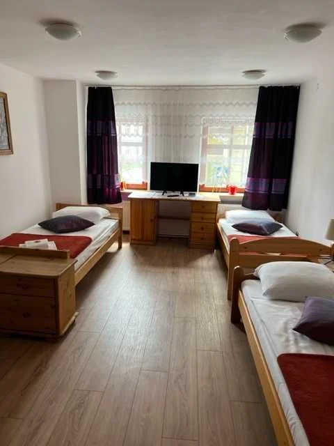 POKOJE PRACOWNICZE Jelenia Góra 25zł/os/dobę , faktura FV, noclegi dla firm – zdjęcie 5