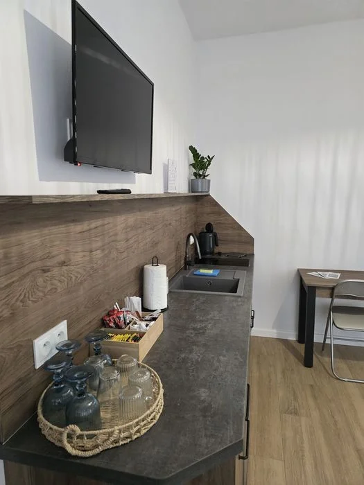 Ustka Wschodnia Centrum Apartament na parterze bezpłatny parking NOWY z aneksem kuchennym, wolne terminy tylko po 26.09.2026r. – zdjęcie 7
