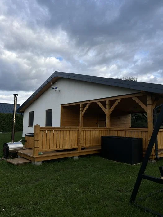 Domek całoroczny ,wynajem,nocleg,balia,sauna,wieczór przy kominku – zdjęcie 2