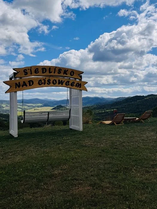 Dom na wynajem w Bieszczady z basenem i jacuzzi / na wyłączność / widok na góry – zdjęcie 2