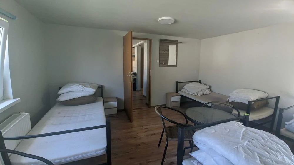 Stacja Hostel dla pracowników kwatery MEDIA W CENIE internet FAKTURA