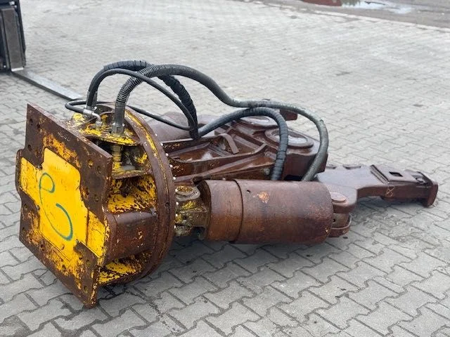 KRUPP szczęki tnąco kruszące do koparki wyburzeniowej waga 2000 kg używane obrotowe – zdjęcie 4