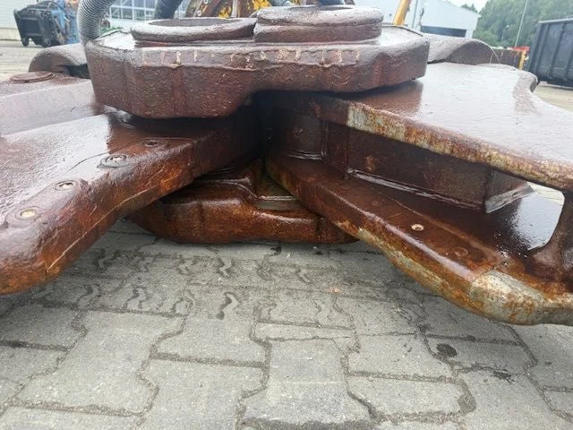 KRUPP szczęki tnąco kruszące do koparki wyburzeniowej waga 2000 kg używane obrotowe – zdjęcie 8