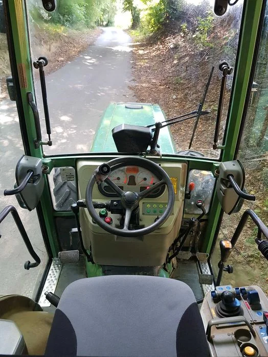 Fendt 208v Ciągnik Sadowniczy – zdjęcie 8