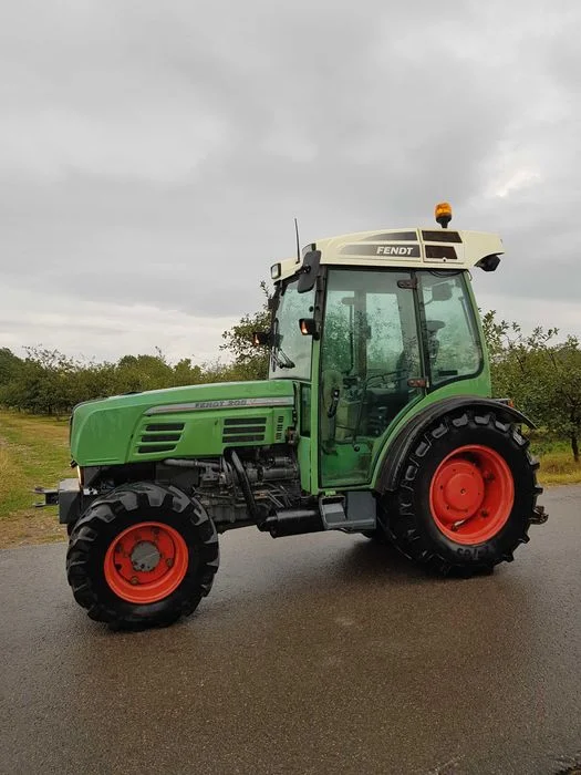 Fendt 208v Ciągnik Sadowniczy – zdjęcie 2