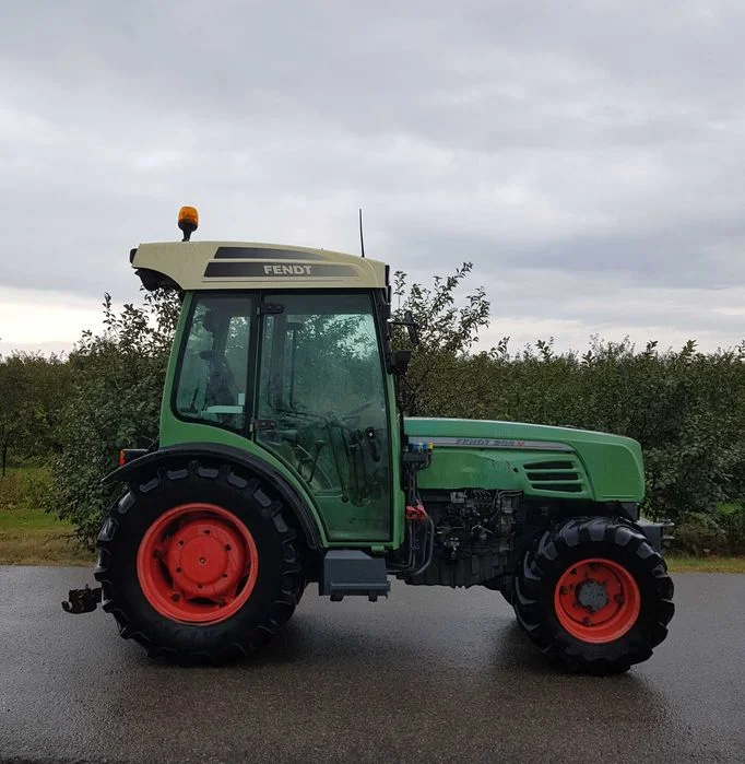 Fendt 208v Ciągnik Sadowniczy – zdjęcie 6