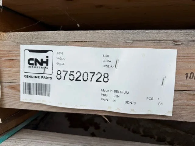 CNH 87520728 górne sito stosowane w kombajnach zbożowych NEW HOLLAND CASE – zdjęcie 3