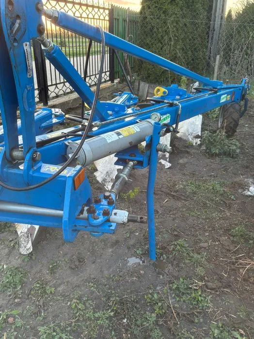 Pługi Overum 4skibowe, 1 właściciel hydrauliczne zabezpieczenie, 10r. – zdjęcie 3