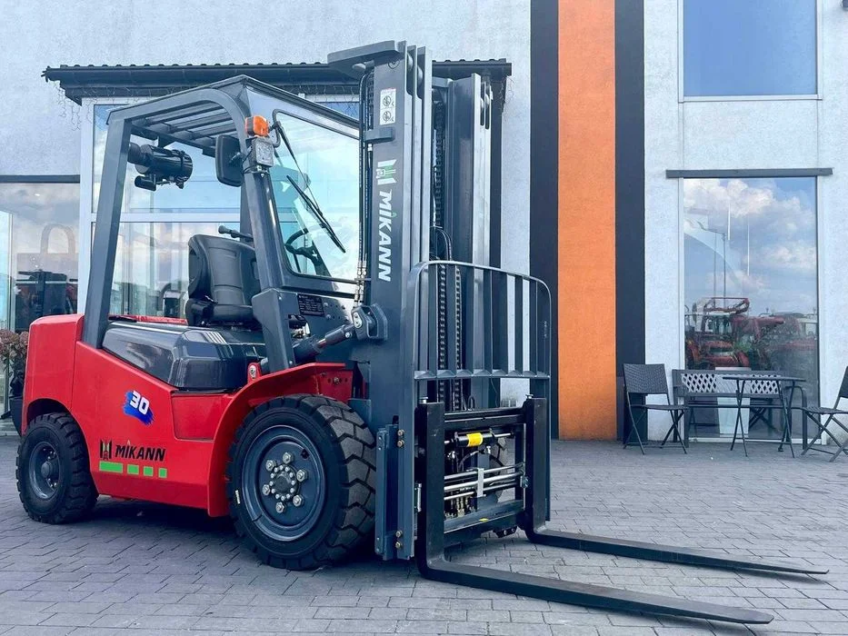 Wózek Widłowy 3T MIKANN, Maszt 4.5m,Triplex, Diesel , Półkabina – zdjęcie 2