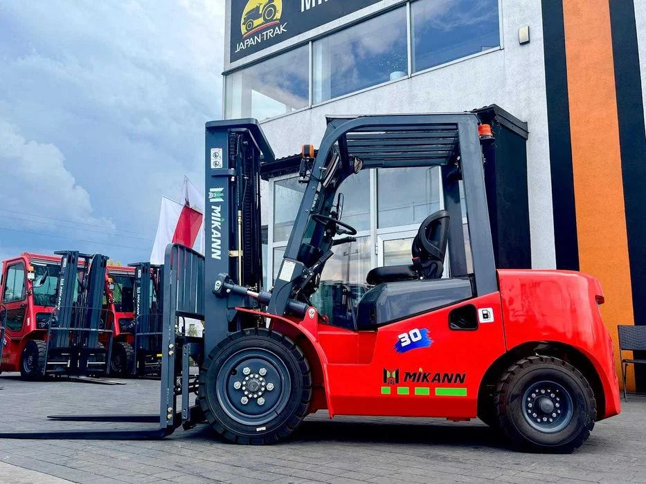 Wózek Widłowy 3T MIKANN, Maszt 4.5m,Triplex, Diesel , Półkabina – zdjęcie 3