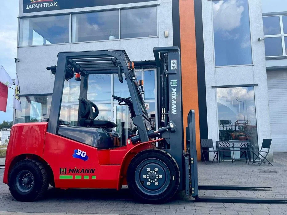 Wózek Widłowy 3T MIKANN, Maszt 4.5m,Triplex, Diesel , Półkabina – zdjęcie 4