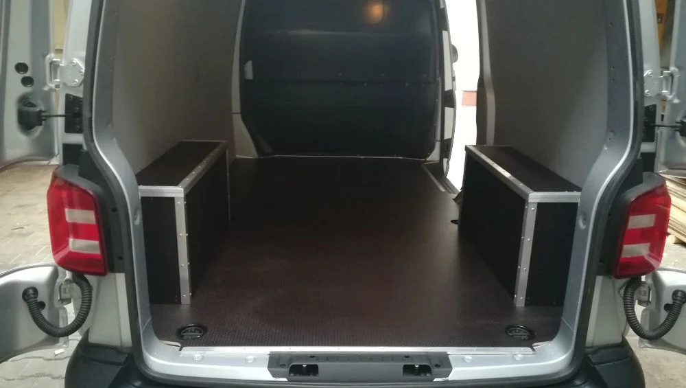 Zabudowa busa podłoga Renault Kangoo L1