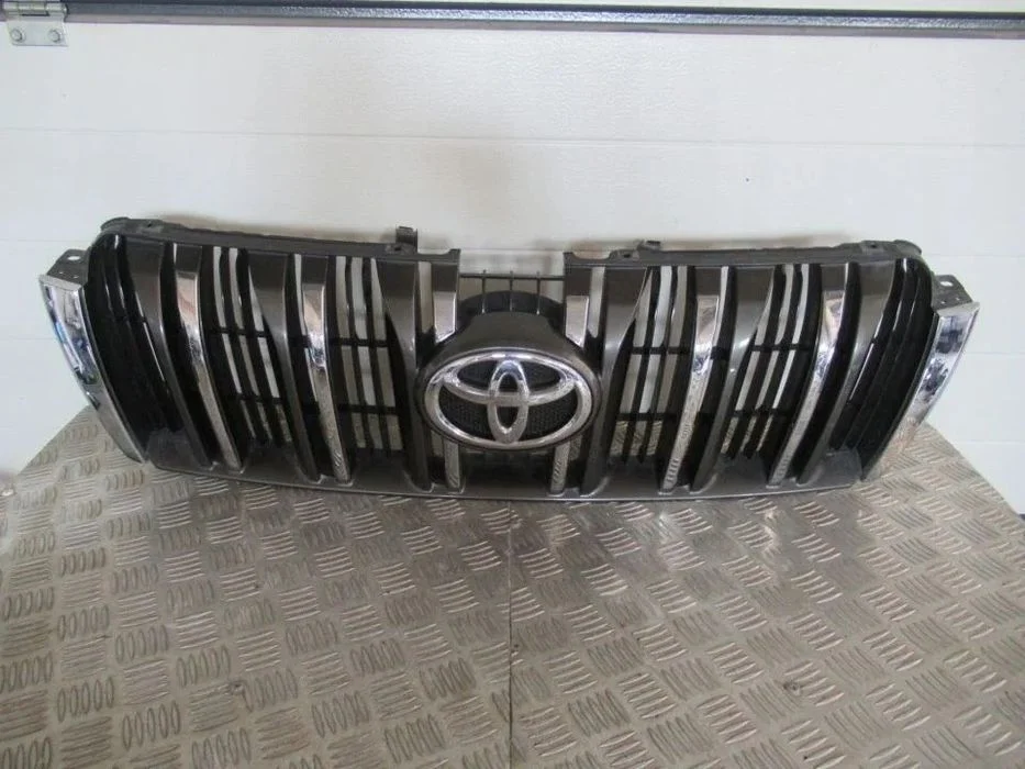 Grill Atrapa Toyota Land Cruiser Prado J150 2009 – zdjęcie 2