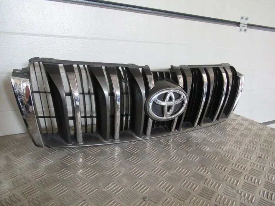 Grill Atrapa Toyota Land Cruiser Prado J150 2009 – zdjęcie 3