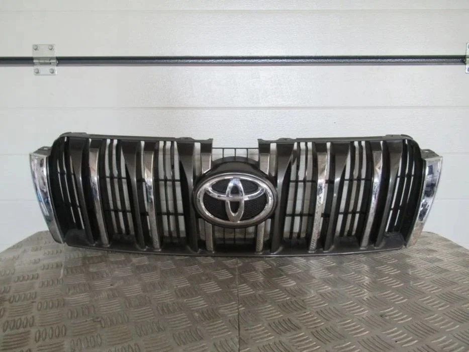 Grill Atrapa Toyota Land Cruiser Prado J150 2009