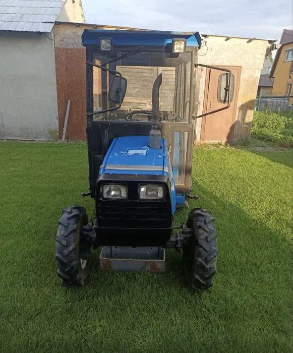 Iseki TA210F 4x4 z gleboglyzarak