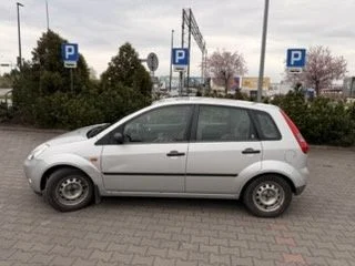 Ford Fiesta z hakiem – zdjęcie 6