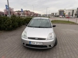 Ford Fiesta z hakiem – zdjęcie 4