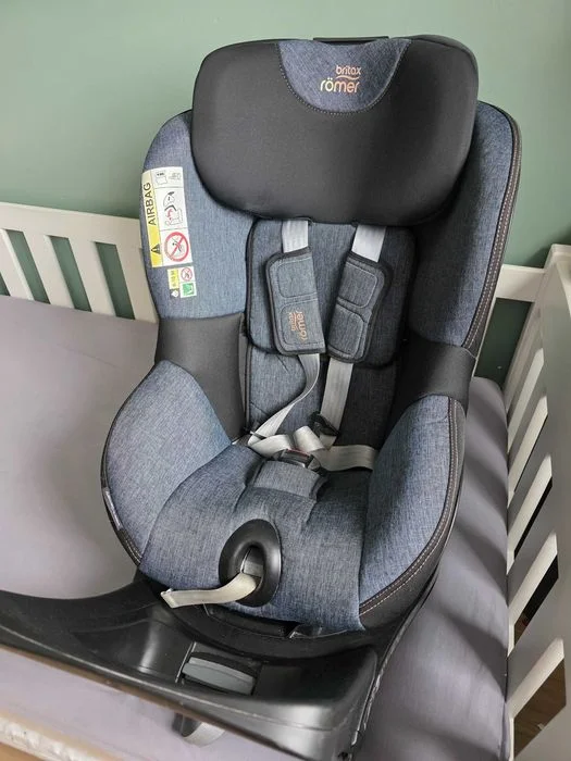Fotelik dziecięcy z bazą Britax Romer fotelik Dualfix M i-Size – zdjęcie 2