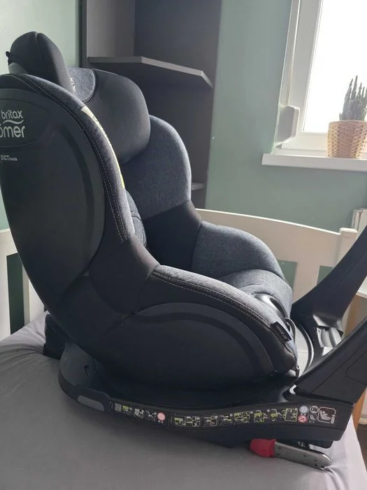 Fotelik dziecięcy z bazą Britax Romer fotelik Dualfix M i-Size – zdjęcie 6