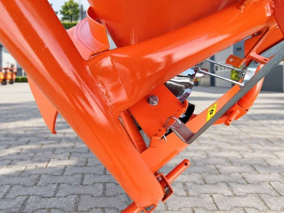 Lejek Posypywarka Do Soli Piasku Piaskarka 200-500L Solarka Drogowa – Dostawa w całej Polsce – Gwarancja – Kup na raty 0% – zdjęcie 7