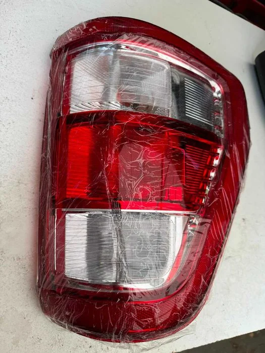 Prawa tylna lampa Ford F150 2021 – zdjęcie 2