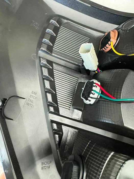 Prawa tylna lampa Ford F150 2021 – zdjęcie 5