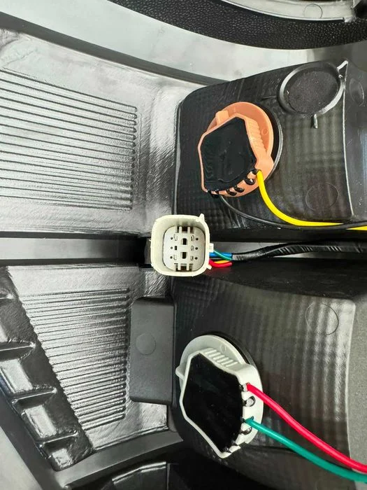 Prawa tylna lampa Ford F150 2021 – zdjęcie 6