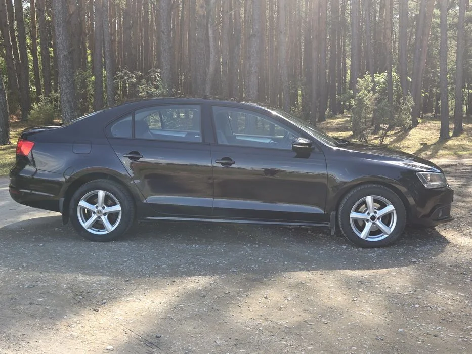 Volkswagen Jetta 2012 r – zdjęcie 6