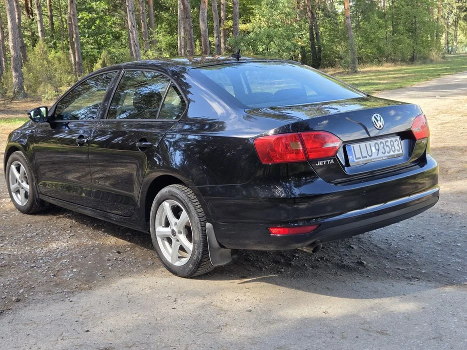 Volkswagen Jetta 2012 r – zdjęcie 4