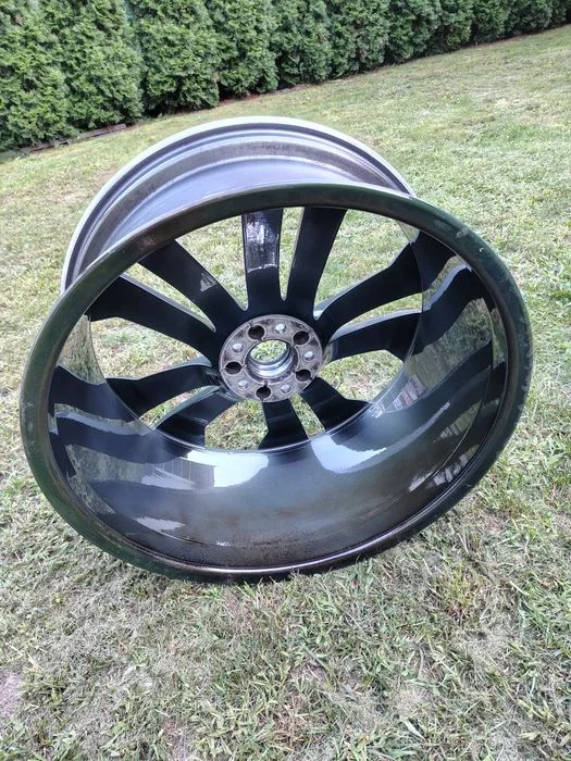 Oryginalna Felga 22" Audi Q8 SQ8 S-Line – 4M8601025K – Stan bardzo dobry – zdjęcie 4