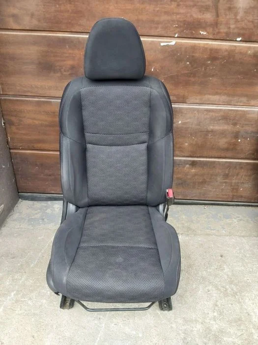 Nissan Qashqai II J11 fotel prawy przód oparcie siedzisko air bag