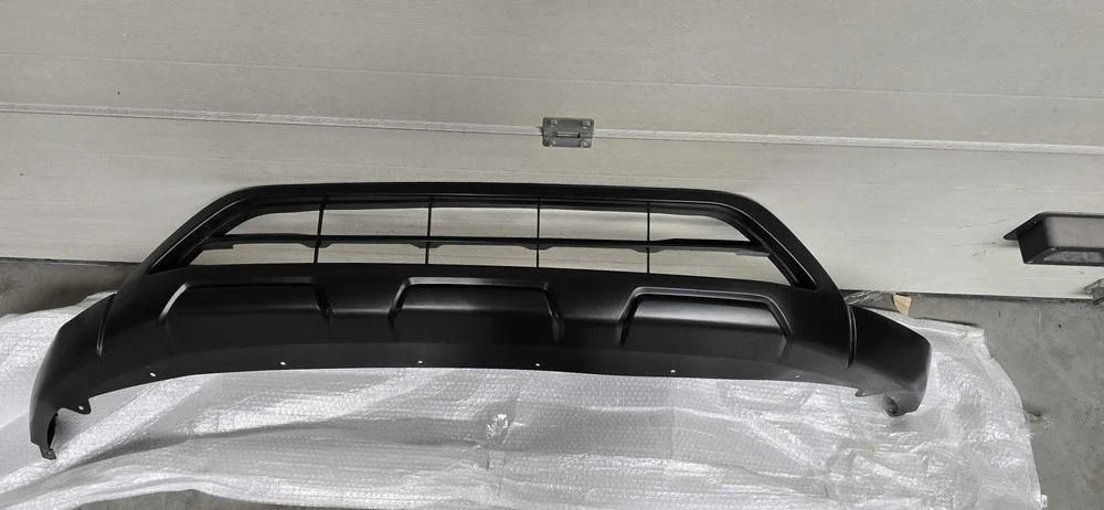 Dolny grill [atrapa chlodnicy, kratka] Mitsubishi Outlander IV 2022-2025 – zdjęcie 3
