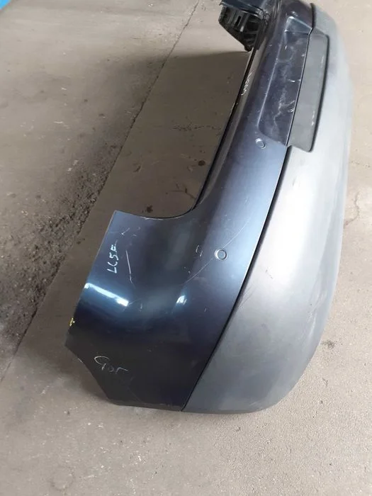 Zderzak tylny Volkswagen Golf V Nr.68 – zdjęcie 2