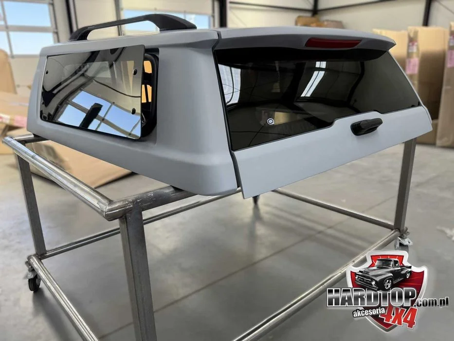 Zabudowa paki Hardtop Toyota Hilux Revo (2015-2026) Szyby uchylne – zdjęcie 7