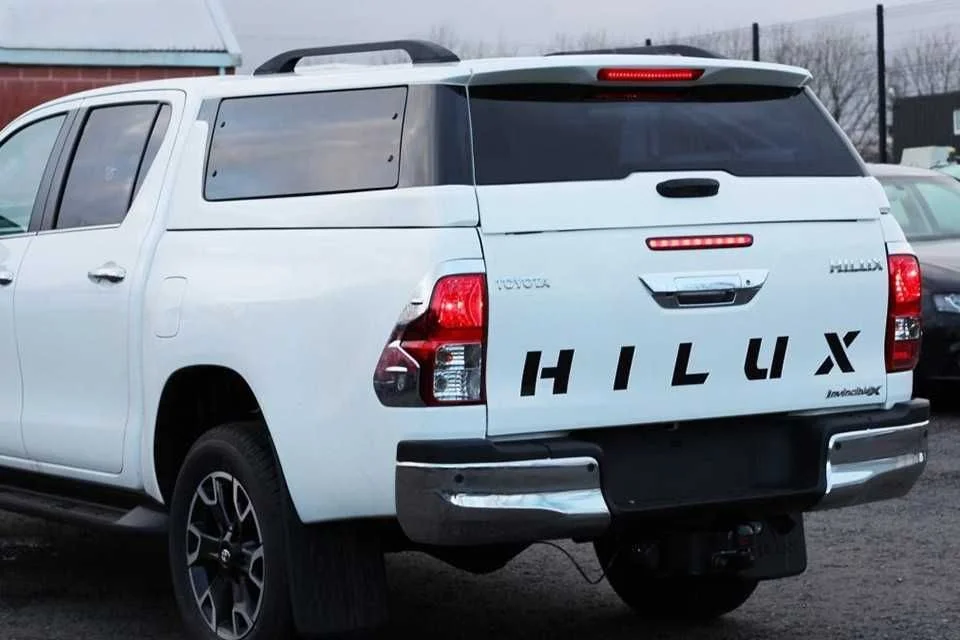 Zabudowa paki Hardtop Toyota Hilux Revo (2015-2026) Szyby uchylne – zdjęcie 2