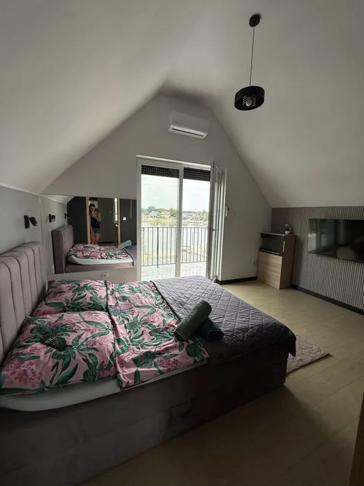 Domek nad jeziorem 10 os z jacuzzi sauna linia brzegowa prywatna plaza TOP ! Spalona – zdjęcie 6