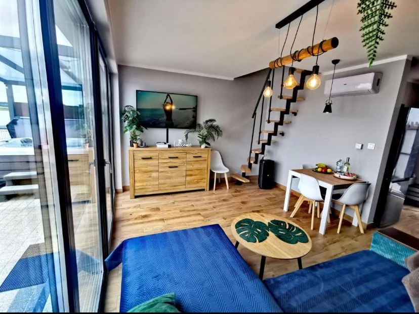 Domek nad jeziorem jacuzzi sauna linia brzegowa prywatna plaza TOP 8os – zdjęcie 8